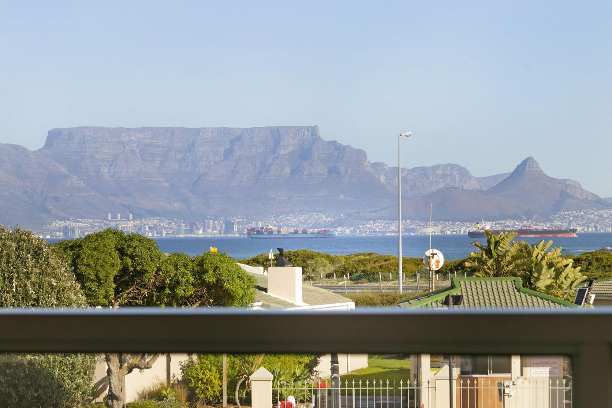 Big Bay Beach Club 122 By Hostagents Apartment Bloubergstrand Luaran gambar