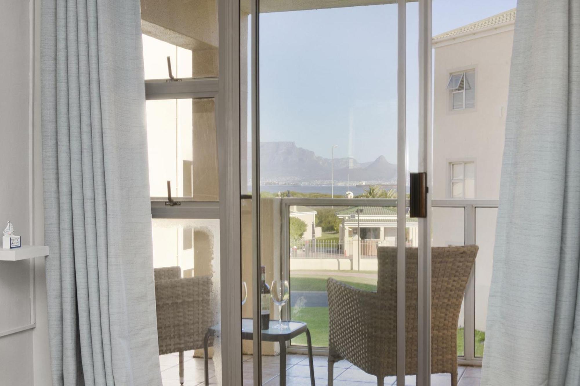 Big Bay Beach Club 122 By Hostagents Apartment Bloubergstrand Luaran gambar